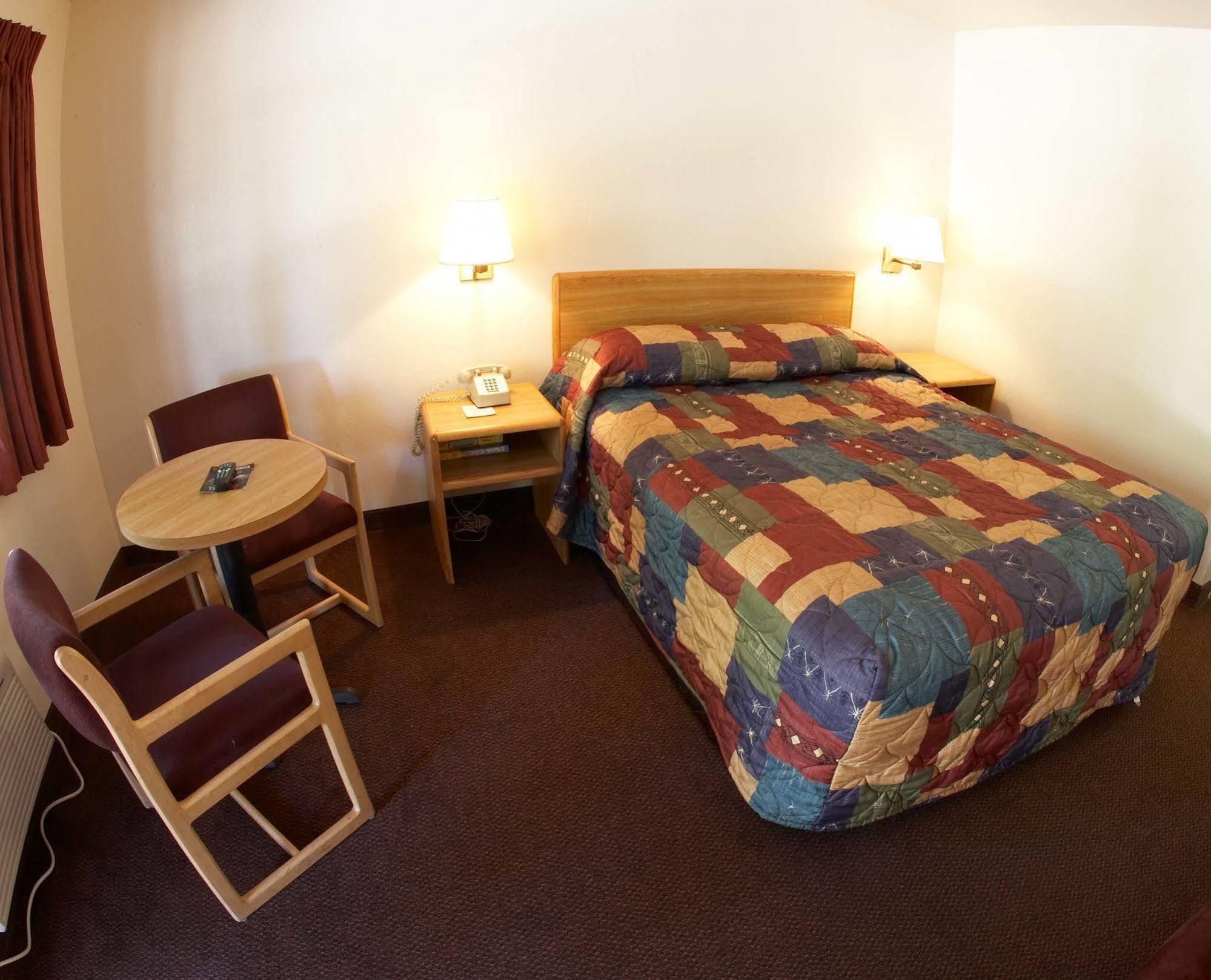 Premier Inns טאוזנד אוקס מראה חיצוני תמונה
